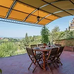 Terrazza Su Con Garage Apartment *